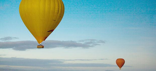 Hot-Air-Balloon-Reflection-In-Lake-Mareeba-Atherton-Tablelands-Queensland-Australia